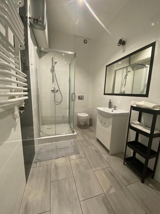 זיילונה גאורה Hostel Pod Topolami מראה חיצוני תמונה