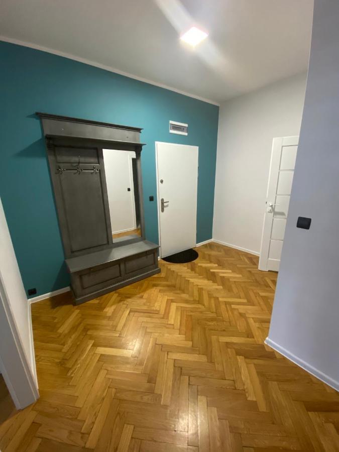 זיילונה גאורה Hostel Pod Topolami מראה חיצוני תמונה
