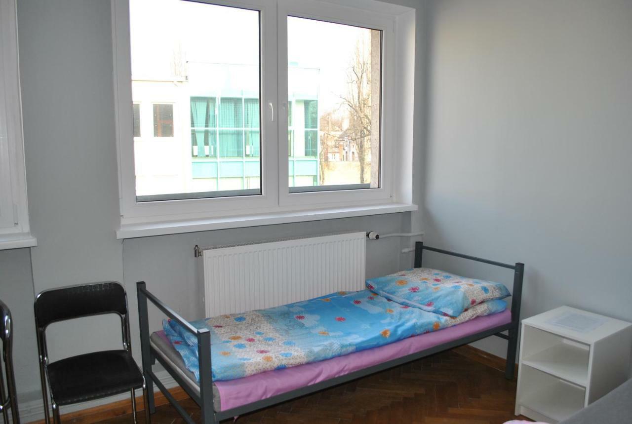 זיילונה גאורה Hostel Pod Topolami מראה חיצוני תמונה