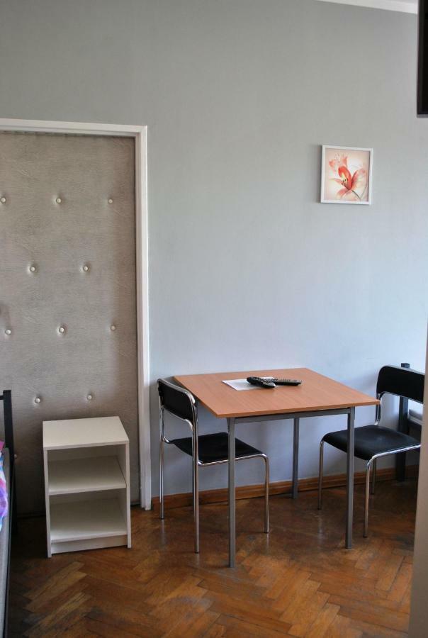זיילונה גאורה Hostel Pod Topolami מראה חיצוני תמונה