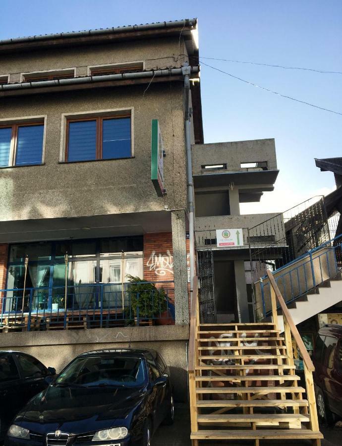 זיילונה גאורה Hostel Pod Topolami מראה חיצוני תמונה
