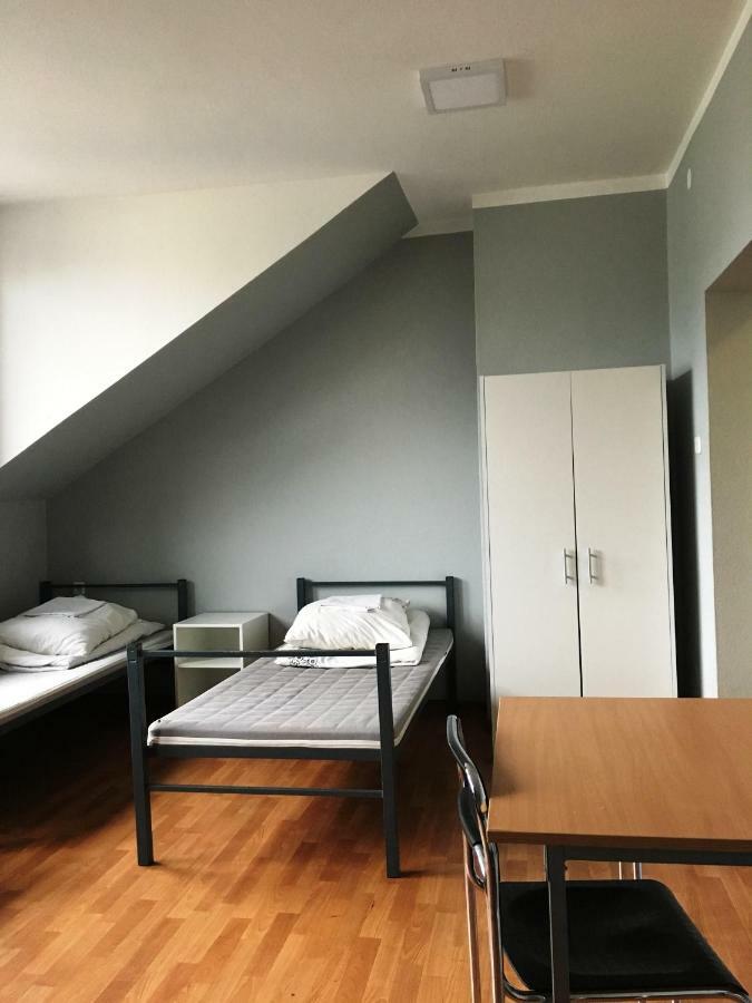 זיילונה גאורה Hostel Pod Topolami מראה חיצוני תמונה