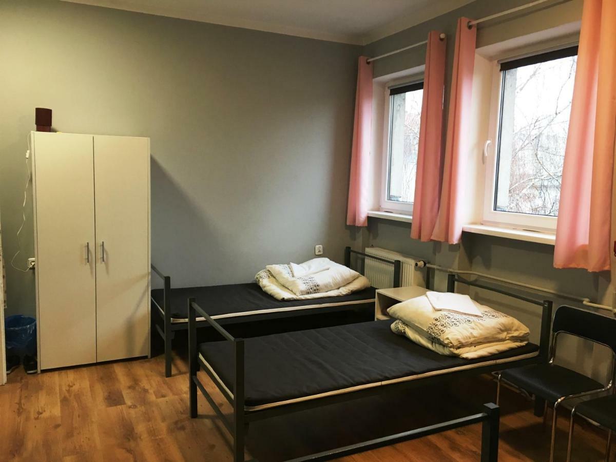 זיילונה גאורה Hostel Pod Topolami מראה חיצוני תמונה